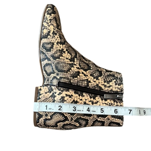Aquatalia Ulyssa Snakeskin Ankle Wedge/Booties  Size 7 - Picture 5 of 11